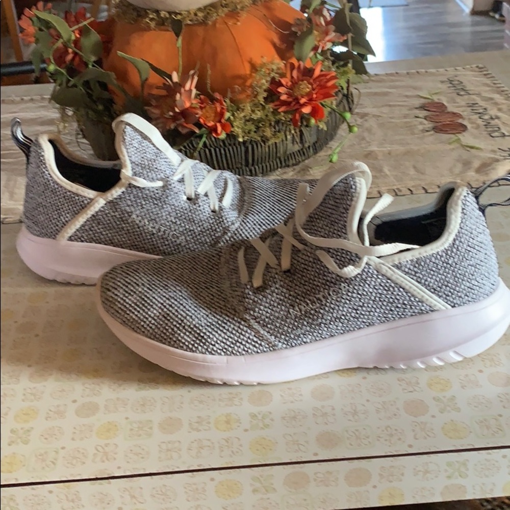 Women’s Sneakers